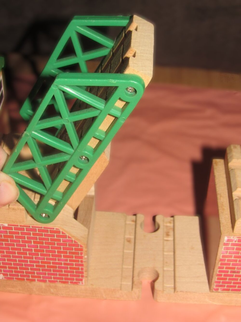 Thomas Wooden Railway Train Engine Track Lifting Bridge Clickety Clack